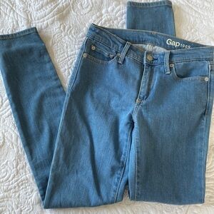 Gap 1969 skinny jeans size 24r